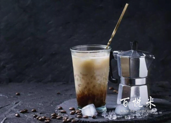 想要找一款雞尾酒來搭配巧克力蛋糕嗎？那你需要一杯泥石流